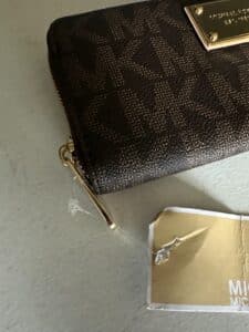 Michael-Kors-Signature-Zip-Around-Wallet-second-image