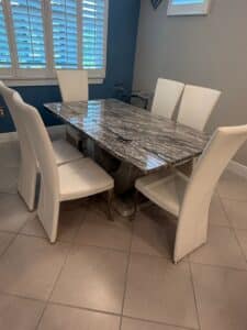 Modern-Faux-Marble-Dining-Table-Set-with-White-Faux-Leather-Chairs
