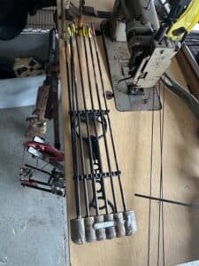 Mossy-Oak-Camouflage-Compound-Bow-with-Quiver-and-Arrows-second-image