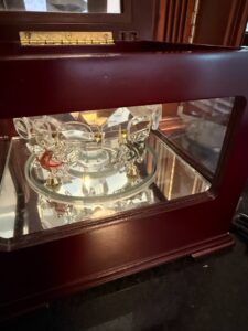 Mr.-Christmas-Gold-Label-Animated-Music-Box-with-Crystal-Figurine