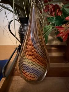 Murano-Style-Art-Glass-Swirl-Teardrop-Vase
