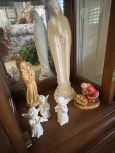 Nativity-Scene-Figurines-with-Angels