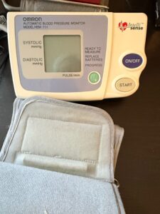 Omron-IntelliSense-Automatic-Blood-Pressure-Monitor-Model-HEM-