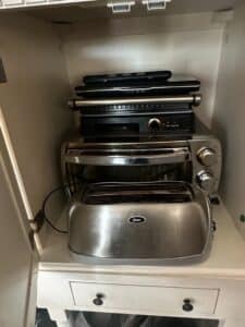 Oster-Slice-Toaster-and-Convection-Toaster-Oven-Set