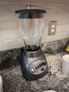 Oster-Speed-Blender-with-Glass-Jar