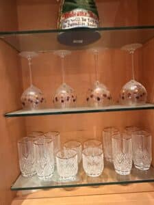Pampered-Chef-Dots-Wine-Glasses-and-Crystal-Tumblers-Set