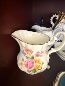 Royal-Albert-Old-Country-Roses-Creamer