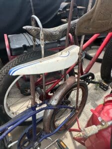 Schwinn-Sting-Ray-Bicycle-third-image