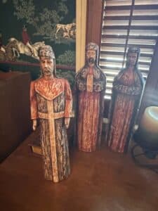Set-of-Three-Carved-Wooden-Wise-Men-Figures