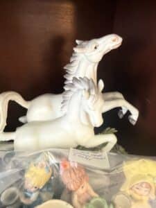 Seymour-Mann-Flouables-Series-Porcelain-Horse-Figurine