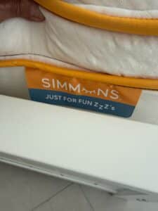 Simmons-Just-for-Fun-Zzzs-Twin-Bed-with-Duvet-Set-second-image