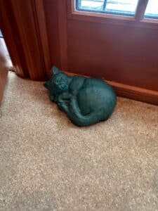 Sleeping-Cat-Garden-Statue-Roman