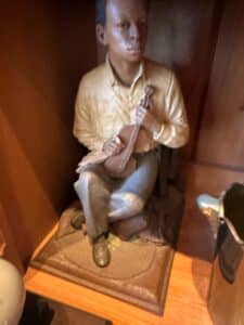 The-Melodist-Clark-Figurine