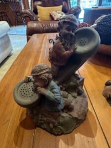 Tom-Clark-Moore-or-Les-Pisces-Telephone-Repairmen-Figurine