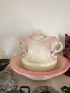 Vintage-Arnels-Pink-and-White-Ceramic-Wash-Basin-and-Pitcher-Set