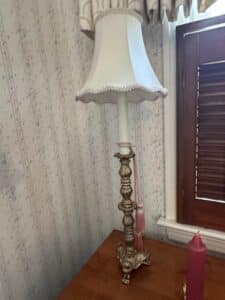 Vintage-Brass-Candlestick-Table-Lamp-with-Pink-Tassels