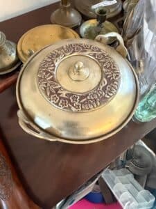 Vintage-Brass-Serving-Dish-with-Lid-and-Floral-Embossing-Asian-Style