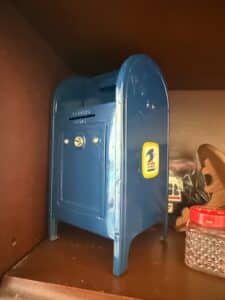 Vintage-Brumberger-U.S.-Mailbox-Coin-Bank