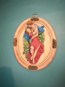 Vintage-Chalkware-Bisque-Romantic-Couple-Oval-Wall-Plaque