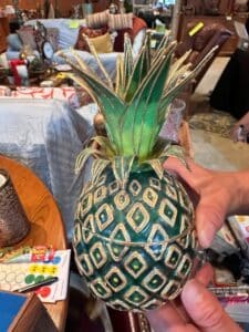 Vintage-Enameled-Pineapple-Trinket-Box-second-image