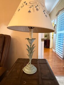 Vintage-Floral-Table-Lamp