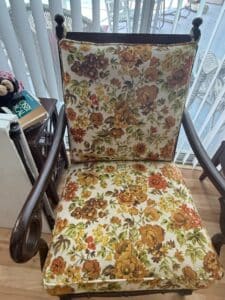 Vintage-Floral-Upholstered-Rocker-Chair