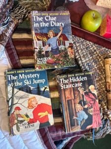 Vintage-Nancy-Drew-and-Judy-Bolton-Mystery-Books-Collection