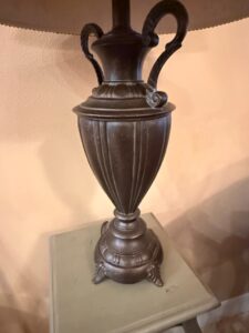 Vintage-Neoclassical-Urn-Table-Lamp