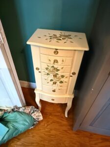 Vintage-Thomas-Pacconi-Hand-Painted-Jewelry-Armoire