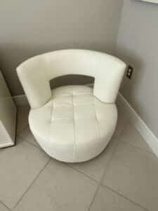 White-Faux-Leather-Tufted-Swivel-Accent-Chair