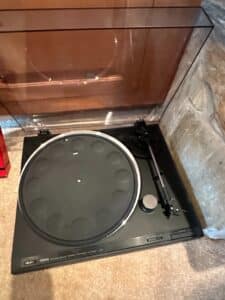 Yamaha-YP-U-Natural-Sound-Stereo-Turntable