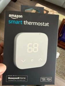 Amazon-Smart-Thermostat-with-Honeywell-Home-Thermostat-Technology-1