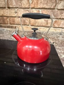 Chantal-Red-Enamel-Whistling-Kettle-1