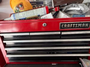 Craftsman-Drawer-Rolling-Tool-Chest-with-Assorted-Hardware-and-Automotive-Bulbs-1