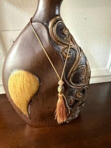 Decorative-Ceramic-Vase-with-Tassel-1