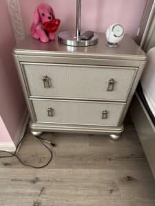 Diva-II-Platinum-Drawer-Nightstand-1