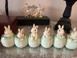 Easter-Bunny-Egg-Figurines-1