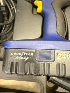Goodyear-Racing-V-Cordless-Impact-Wrench-Kit-second-image-1
