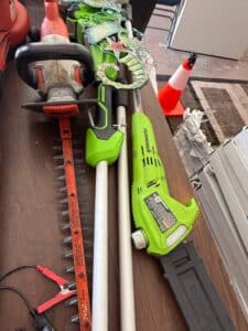 Greenworks-V-Pole-Saw-Attachment-and-Hedge-Trimmer-Attachment-Set-1