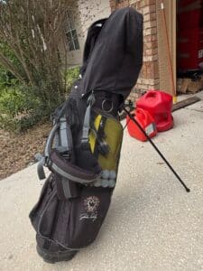 John-Daly-Grip-It-and-Rip-It-Stand-Golf-Bag-with-Hippo-Headcovers-1
