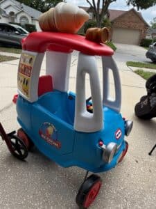 Little-Tikes-Ice-Cream-Truck-Cozy-Coupe-1