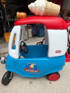 Little-Tikes-Ice-Cream-Truck-Cozy-Coupe-fourth-image-1