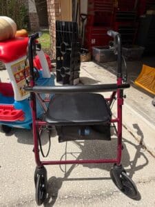 Medline-Wheel-Rollator-Walker-third-image-1