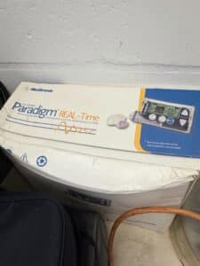 Medtronic-MiniMed-Paradigm-REAL-Time-Insulin-Pump-and-Continuous-Glucose-Monitoring-System-1