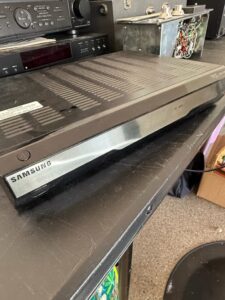 Samsung-HT-D-.-Channel-D-Blu-ray-Home-Theater-System