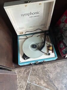 Symphonic-Model-Solid-State-Portable-Record-Player