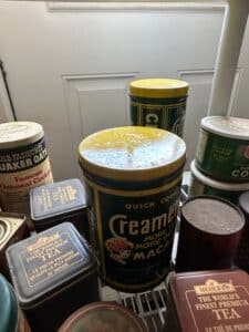 Vintage-Advertising-Tins-Collection-Creamettes-Quaker-Oats-Hedleys-Tea