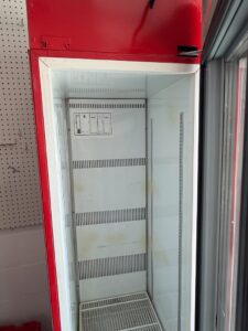 Vintage-Coca-Cola-Refrigerator-Display-Case-True-GDM-fourth-image-1