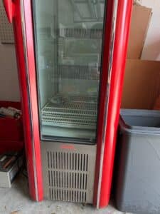 Vintage-Coca-Cola-Refrigerator-Display-Case-True-GDM-second-image-1