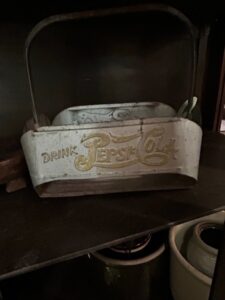Vintage-Pepsi-Cola-Double-Dot-Metal-Carrier